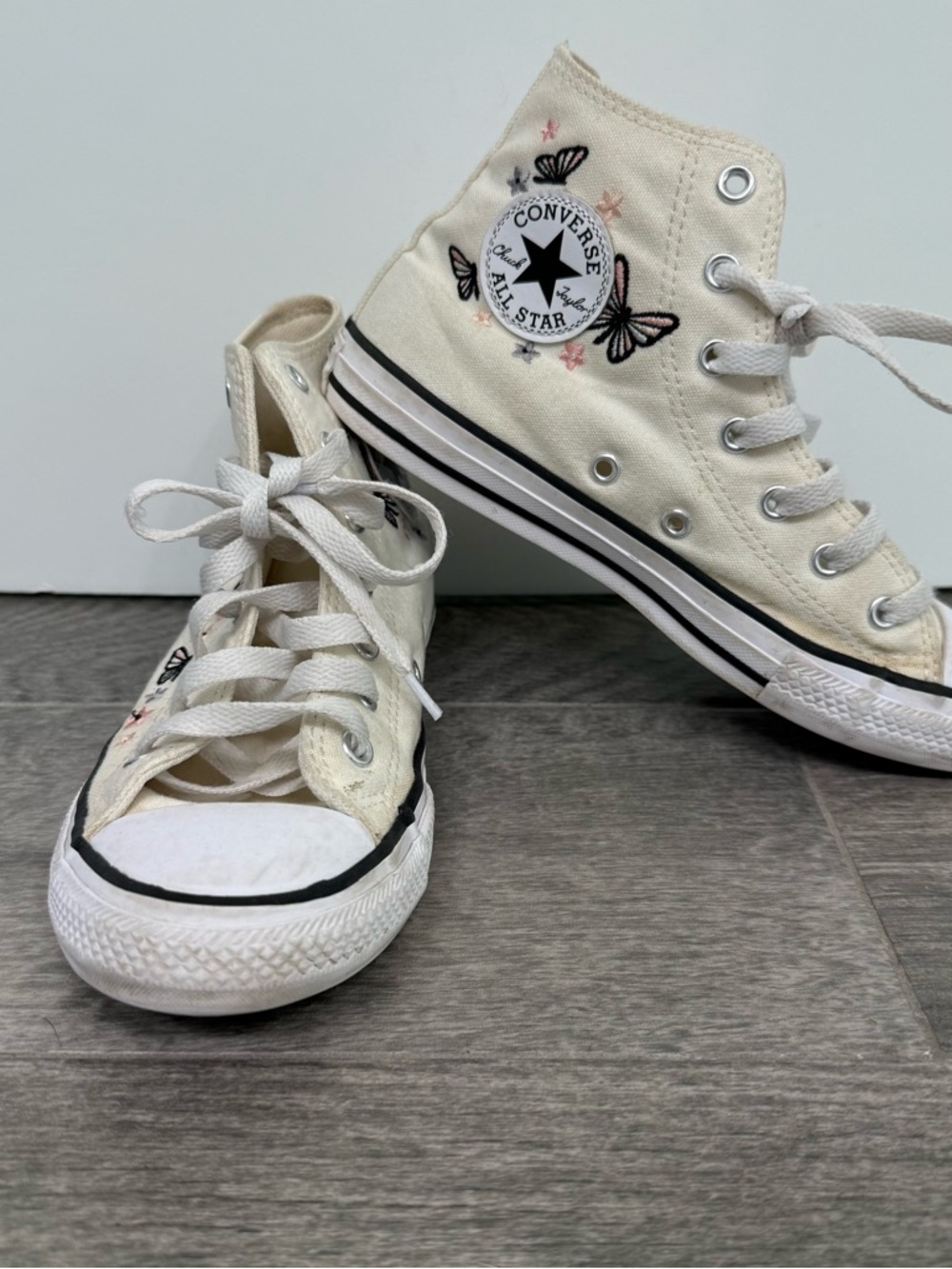 Converse Kids Cream High-Top Sneakers with Butterfly Embroidery